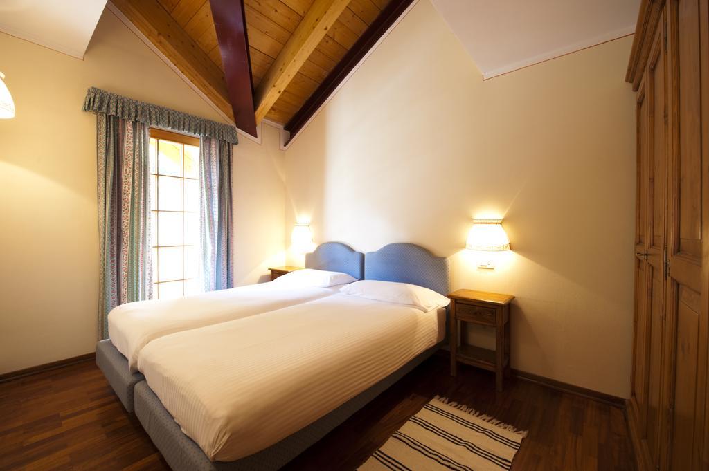 Holidays Dolomiti Apartment Resort カリゾーロ 部屋 写真