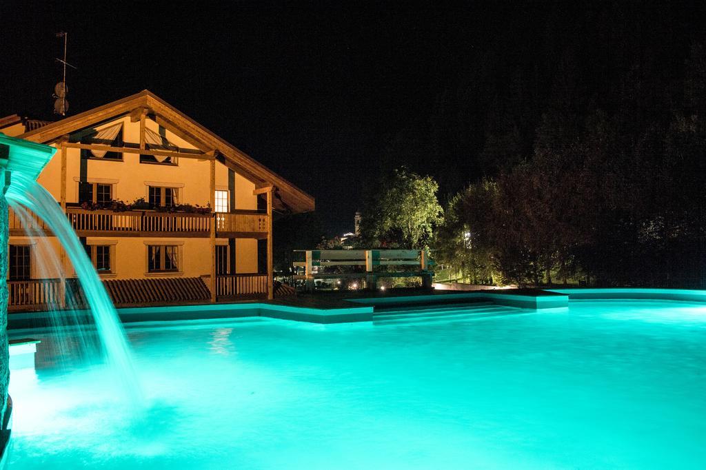 Holidays Dolomiti Apartment Resort カリゾーロ エクステリア 写真