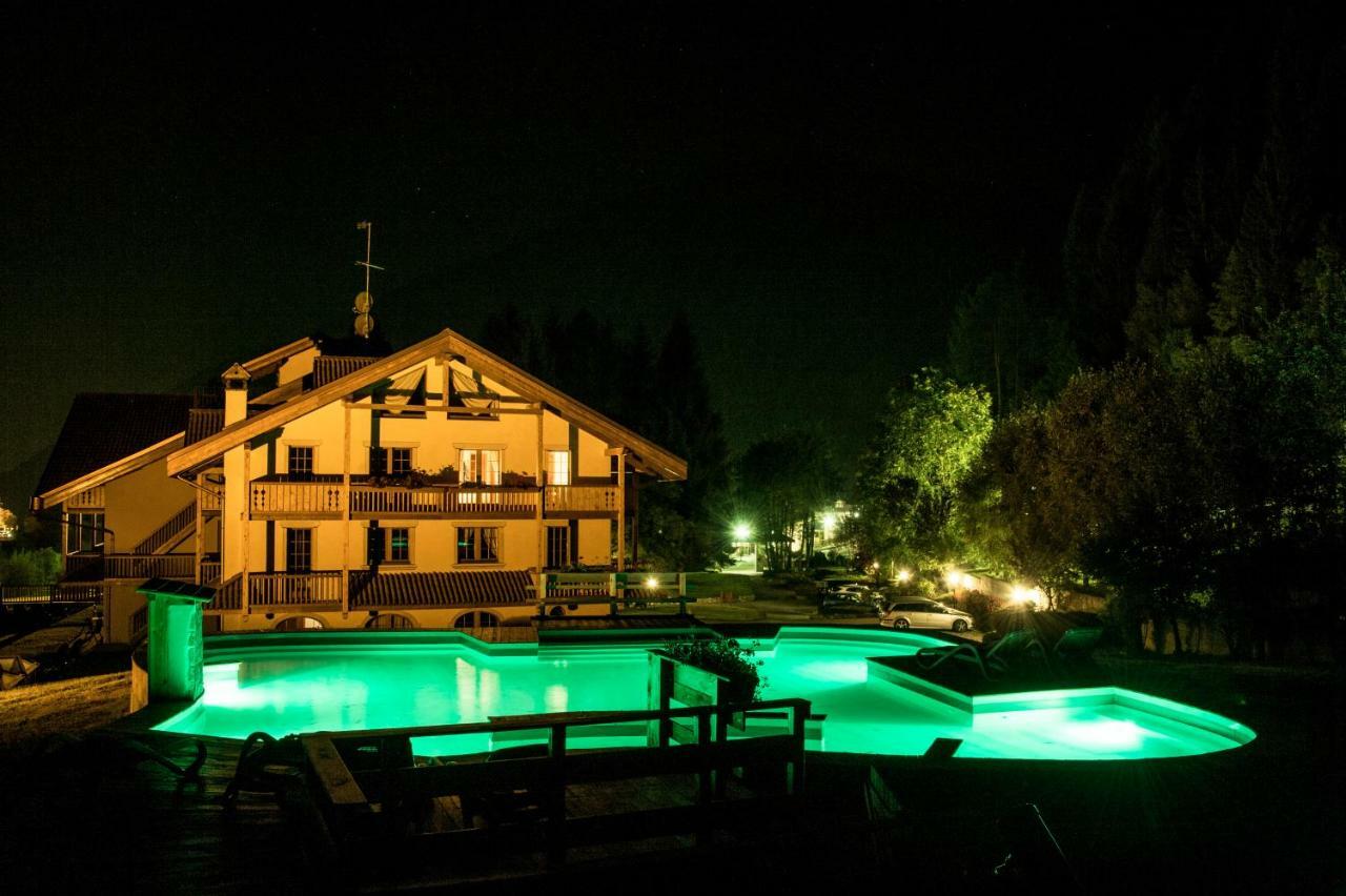Holidays Dolomiti Apartment Resort カリゾーロ エクステリア 写真
